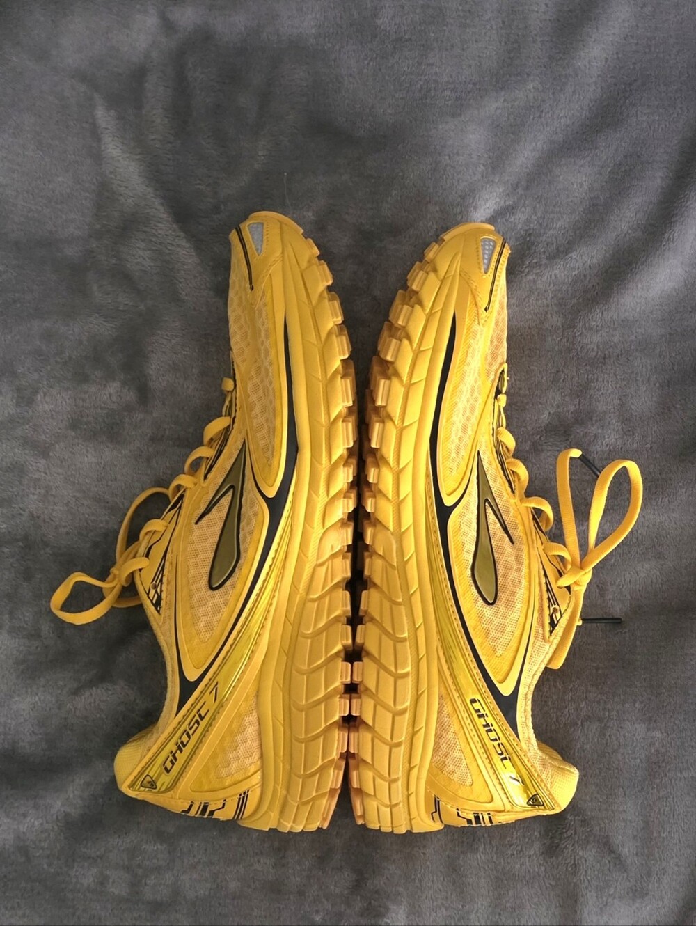 RARE Yellow Chrome Brooks Ghost 7 110168-1D-735 Men's Size 11D - Picture 3 of 7